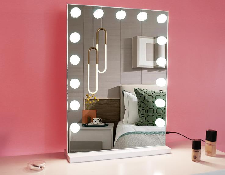 Install LED bulb lights on the desktop makeup mirror