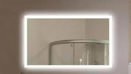 Automatic defogging function of smart mirror in bathroom