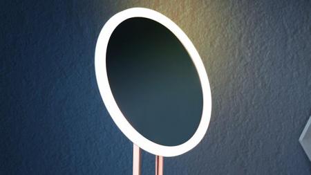 The emergence of LED makeup mirrors has brought great convenience to beauty enthusiasts