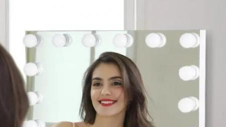 What parameters should be noted when selecting LED makeup mirror bulbs