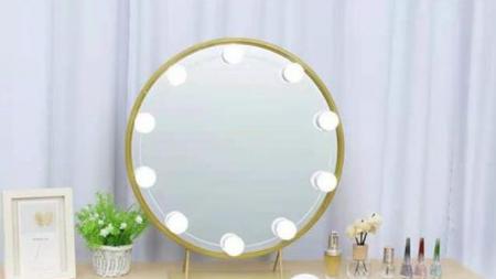 Why do many tabletop makeup mirrors prefer to decorate with ten spherical LED lights？