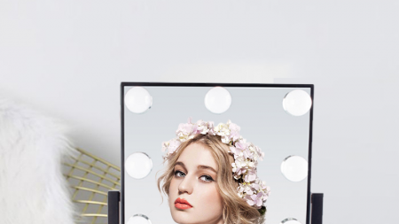 LED Hollywood Lighted Social Media Mirror Meet makeup needs for different occasions.